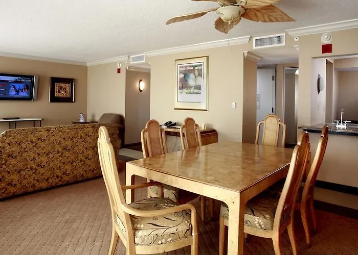 Crowne Plaza Pensacola Grand